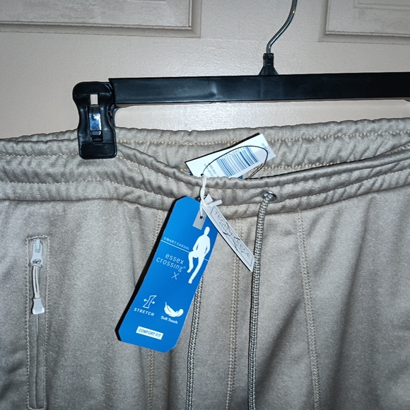 Man's joggers NWT - Picture 4 of 11